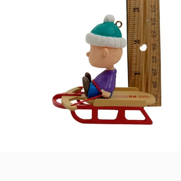 Vintage Hallmark Linus Sledding 1995 Christmas Ornament Peanuts Gang QX5059 - Picture 4 of 7
